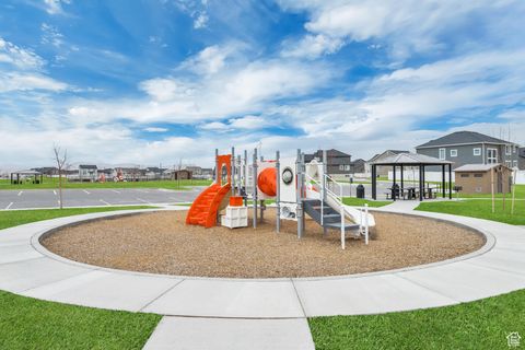 Tiny photo for 4642 N FRISCO PEAK DR E, Eagle Mountain, UT 84005 (MLS # 2059993)