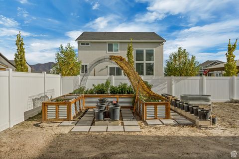 Tiny photo for 4642 N FRISCO PEAK DR E, Eagle Mountain, UT 84005 (MLS # 2059993)