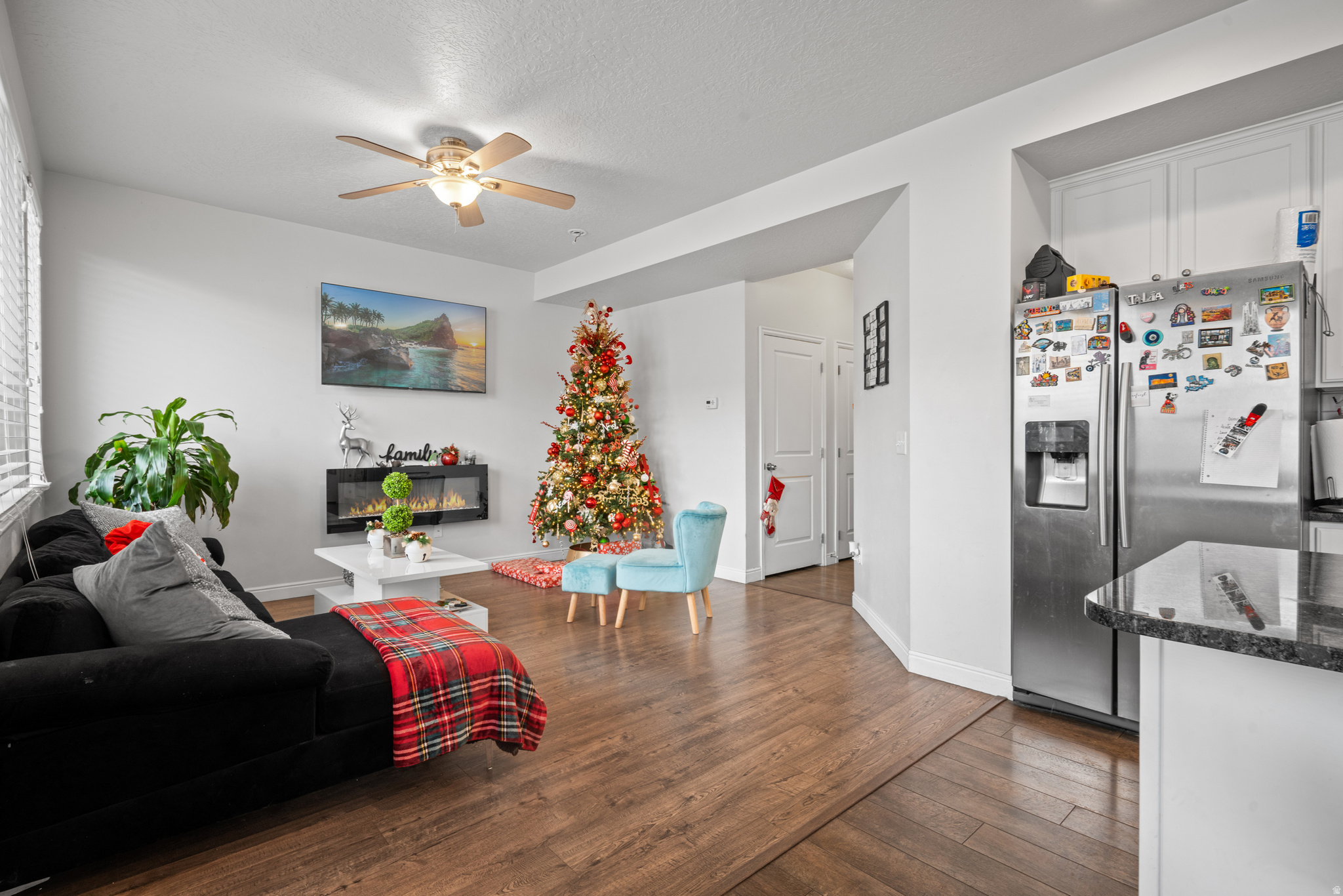 MEADOW VIEW TOWNS - Residential