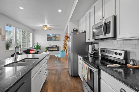 Tiny photo for 14287 S MEADOW ROSE DR, Herriman, UT 84096 (MLS # 2127510)