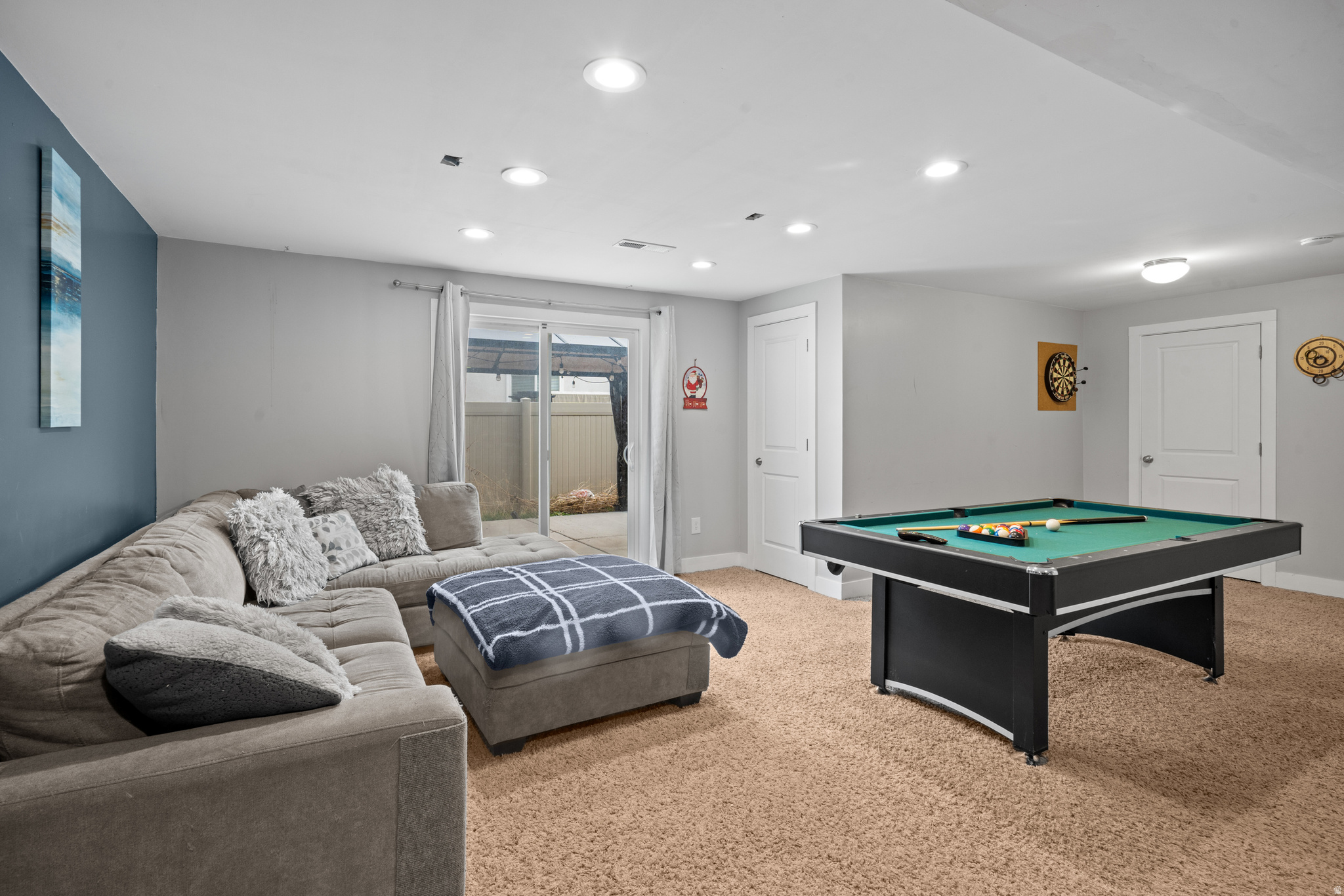 MEADOW VIEW TOWNS - Residential