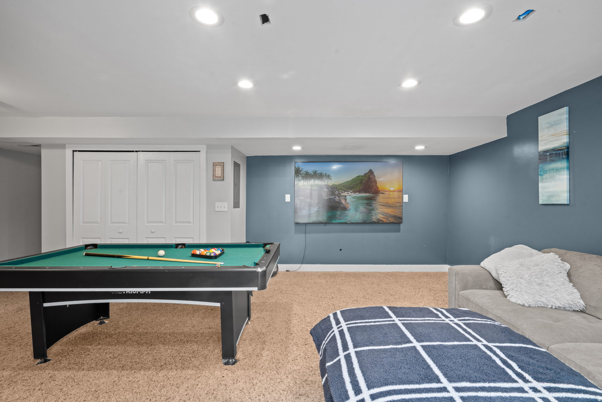 MEADOW VIEW TOWNS - Residential