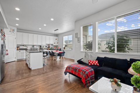 Tiny photo for 14287 S MEADOW ROSE DR, Herriman, UT 84096 (MLS # 2127510)