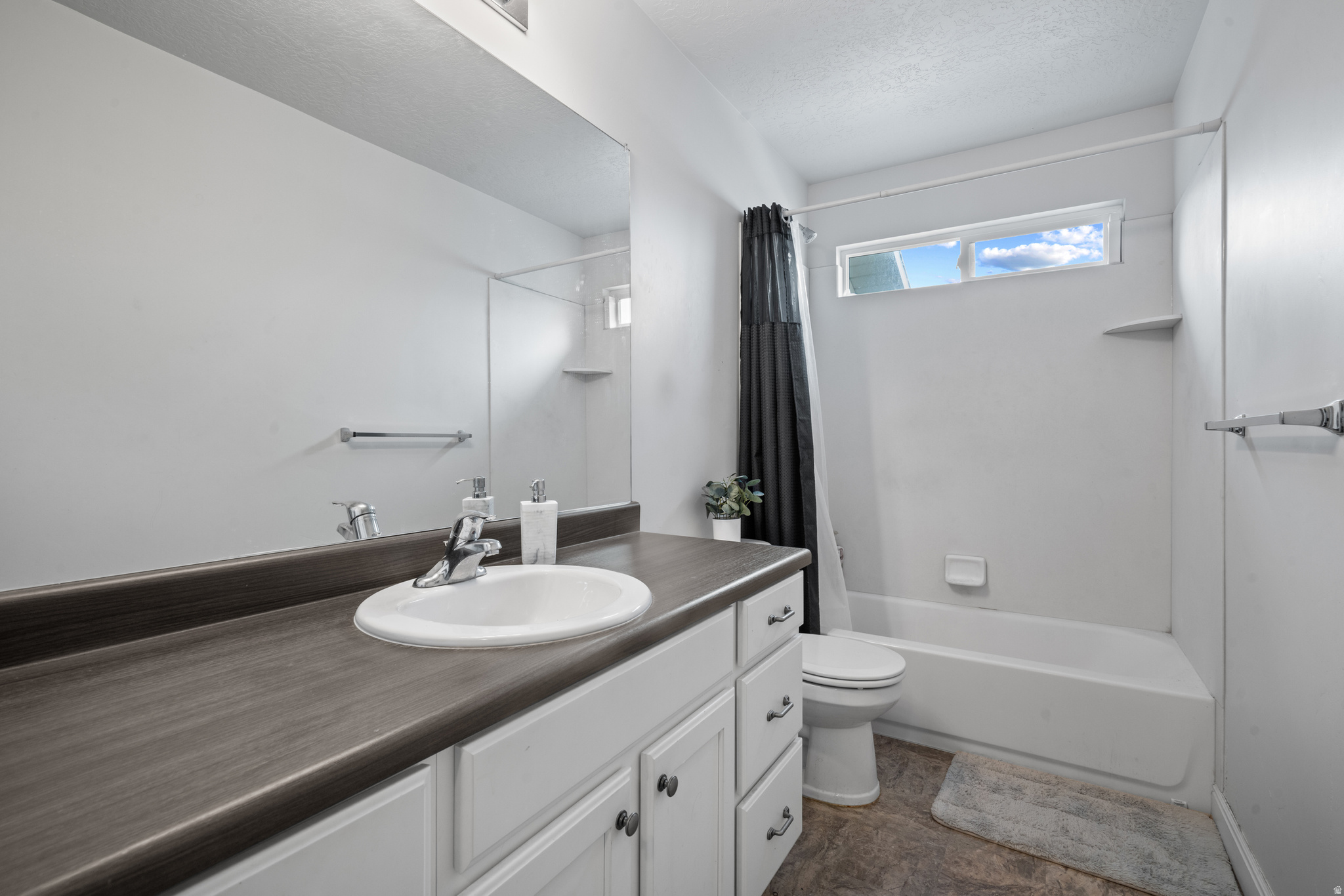 MEADOW VIEW TOWNS - Residential