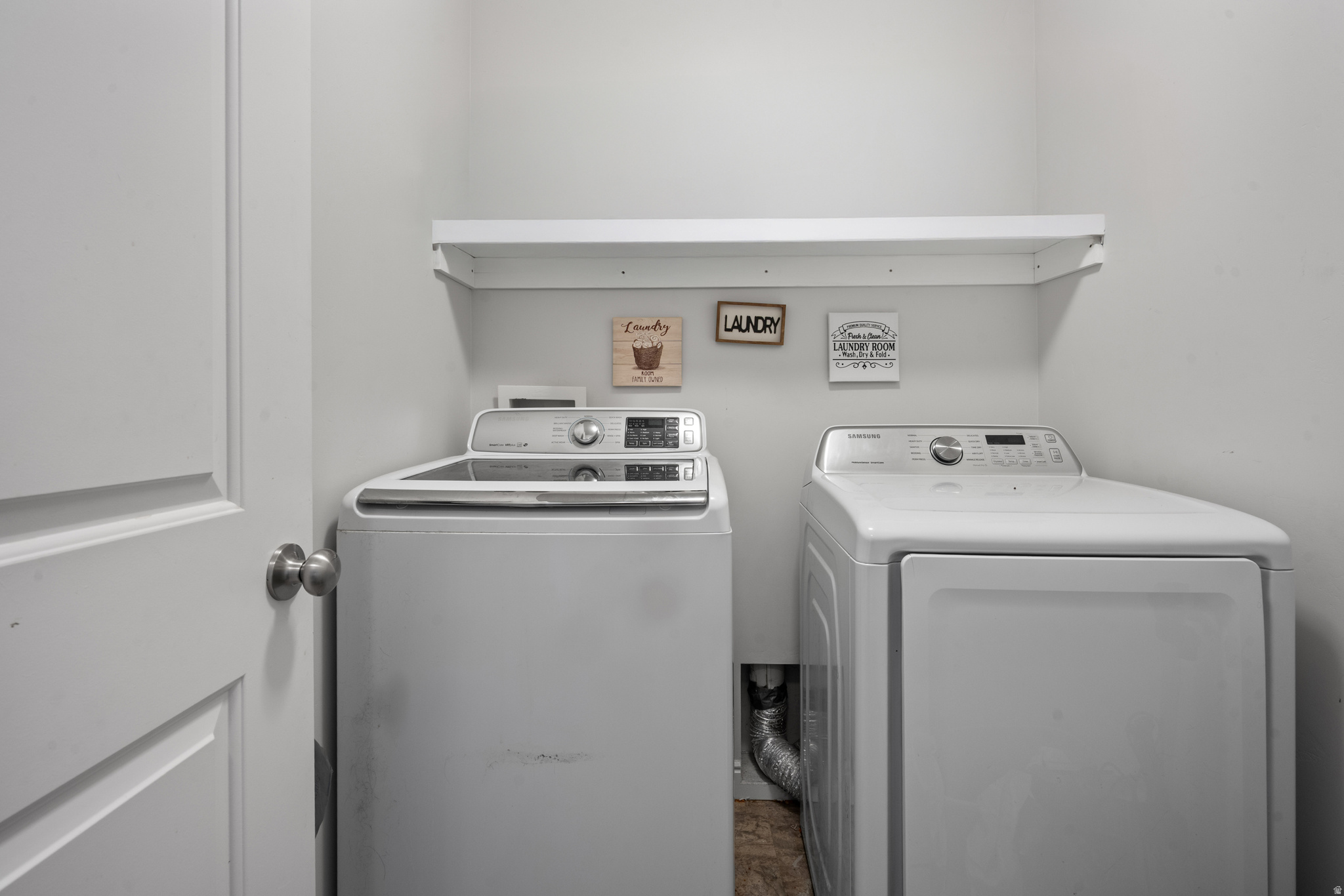 MEADOW VIEW TOWNS - Residential