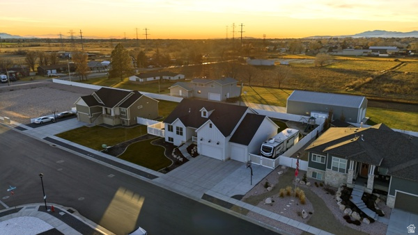 SUNSET MEADOWS - Residential