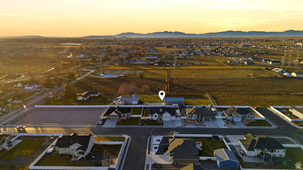 SUNSET MEADOWS - Residential