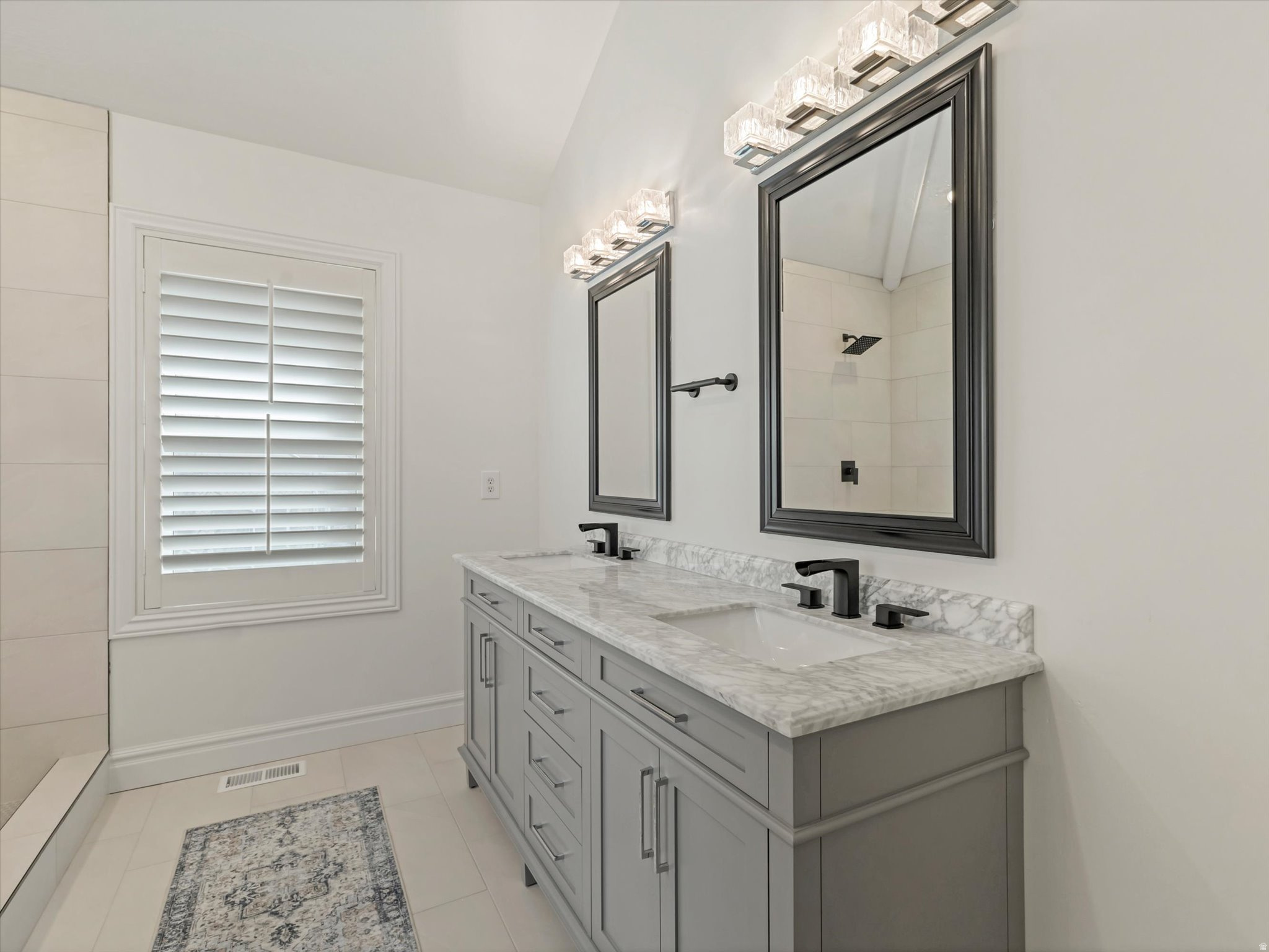 ARCADIA HEIGHTS - Residential