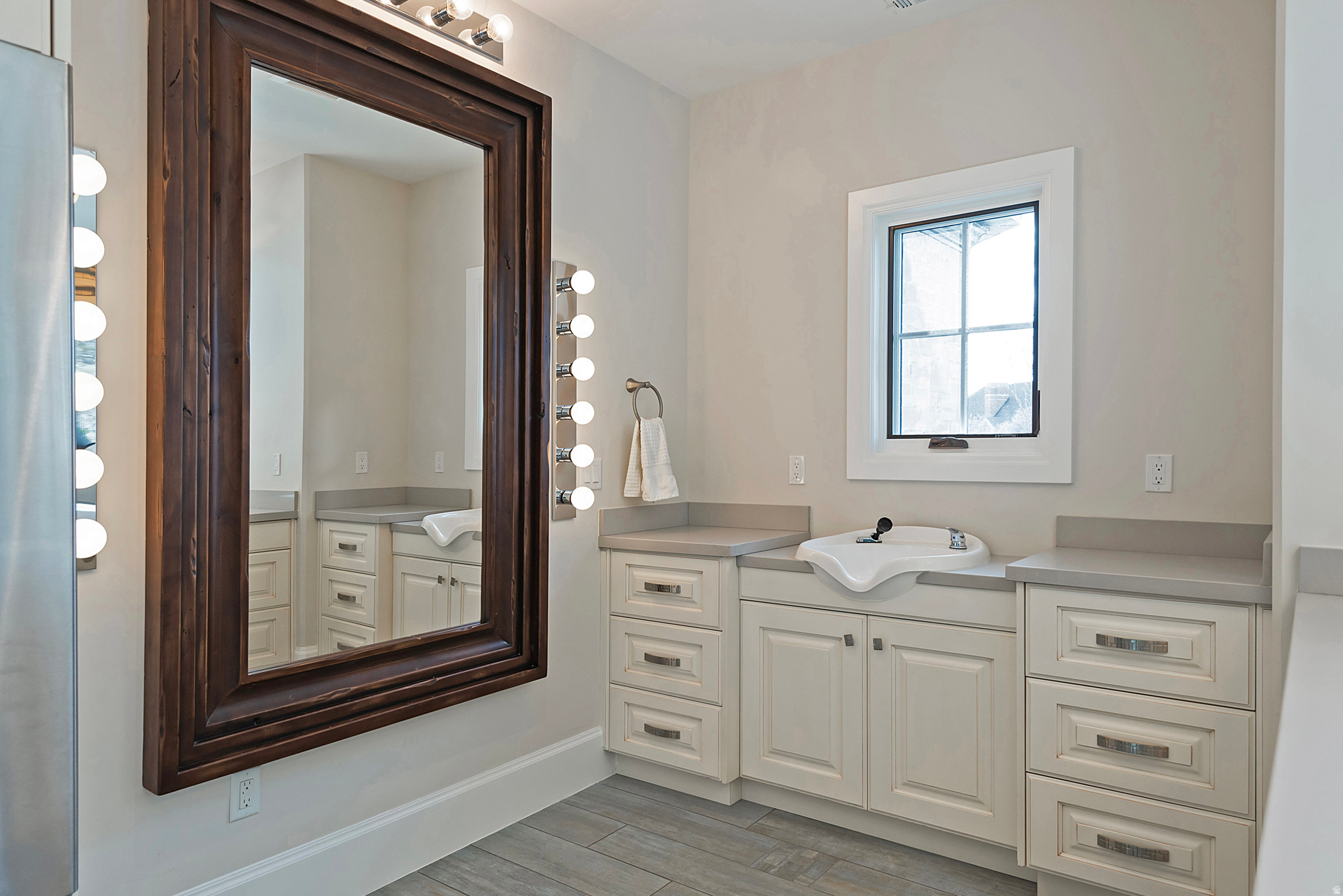 MOYLE ESTATES SUBDV - Residential