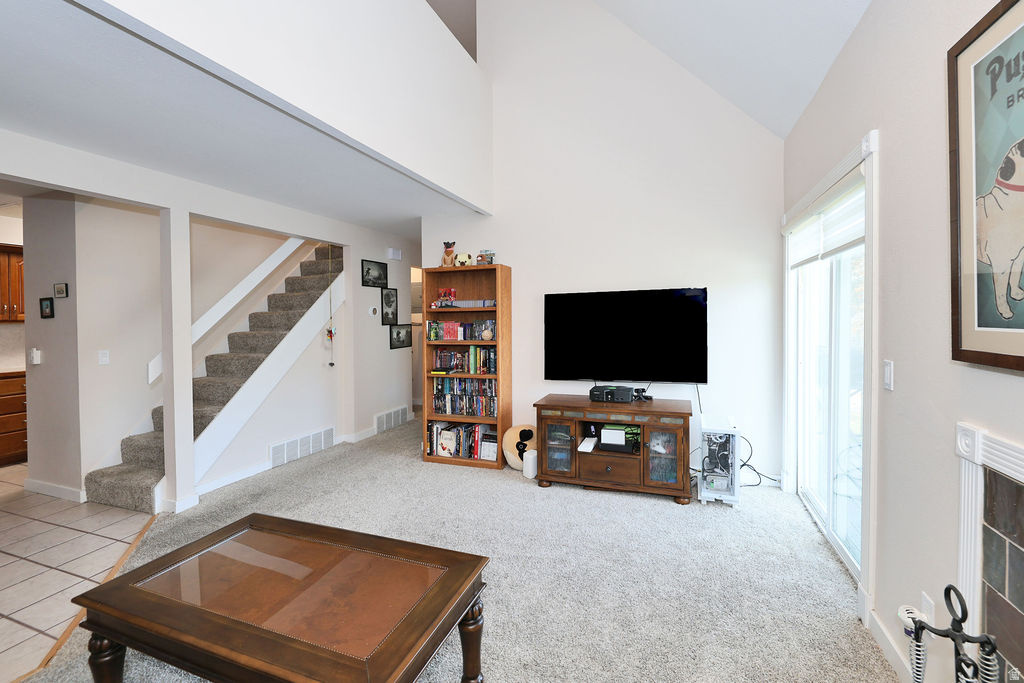 CREEKSIDE - Residential