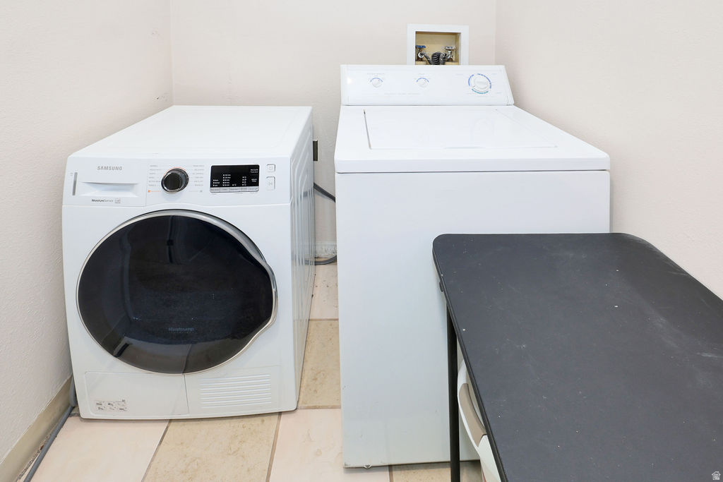 CREEKSIDE - Residential