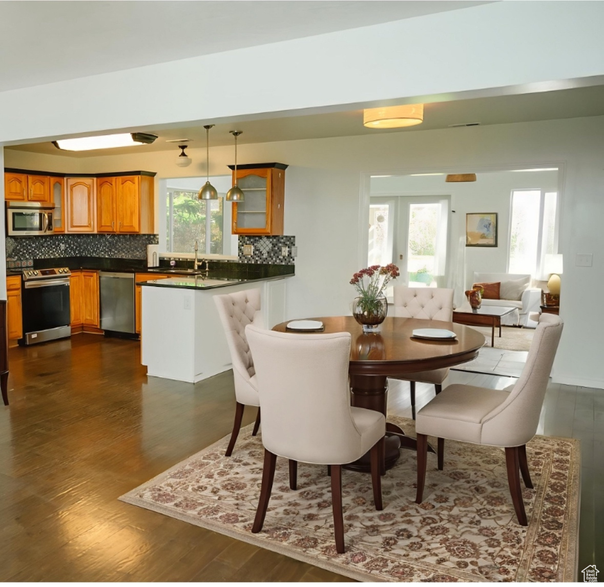 EQUESTRIAN ESTATES - Residential