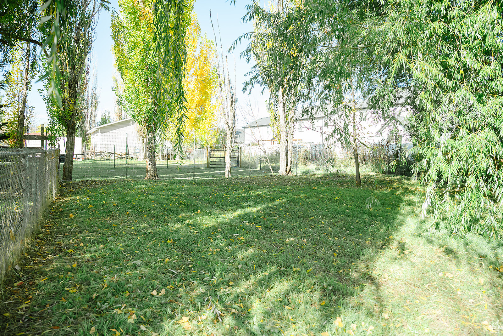 EQUESTRIAN ESTATES - Residential