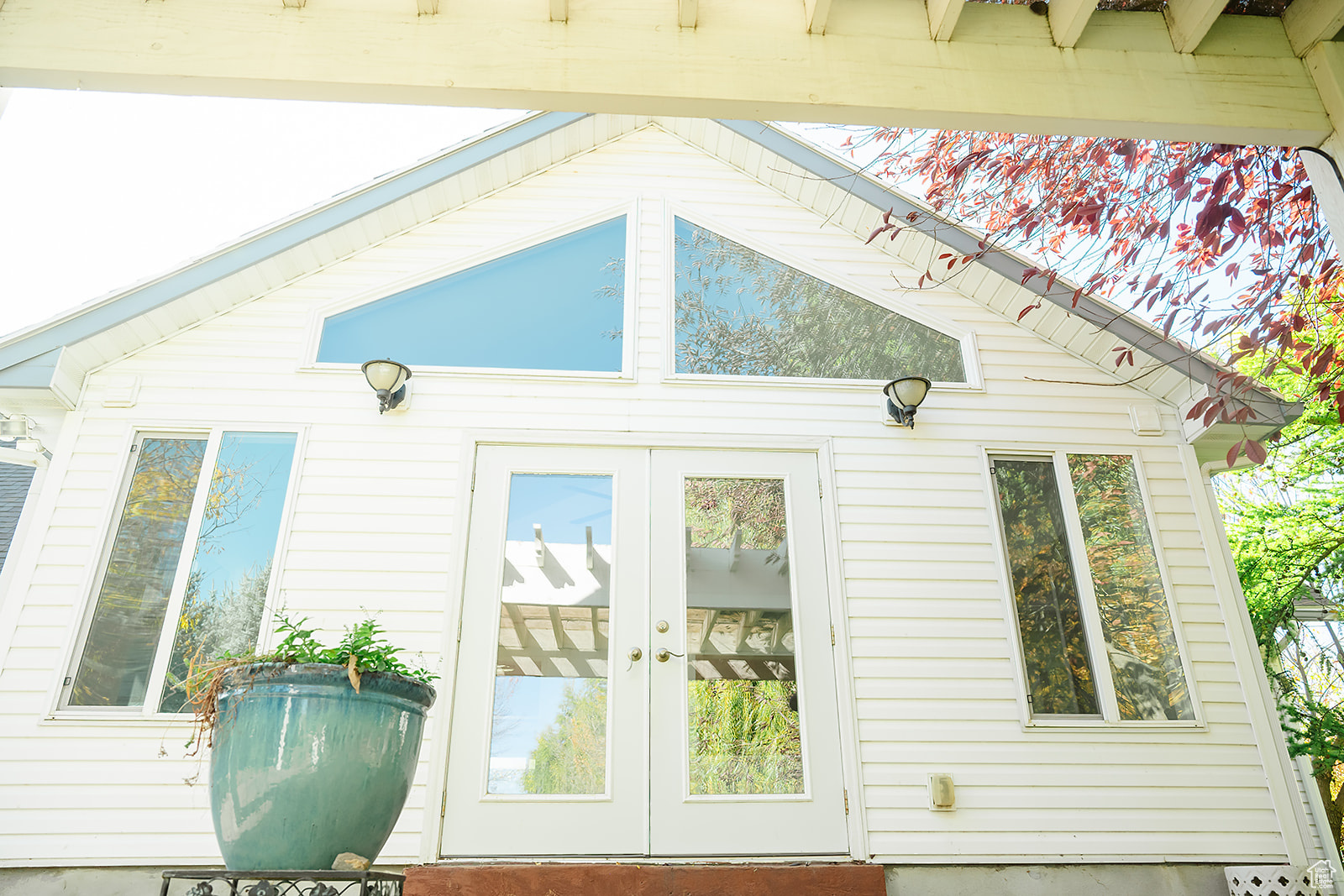 EQUESTRIAN ESTATES - Residential