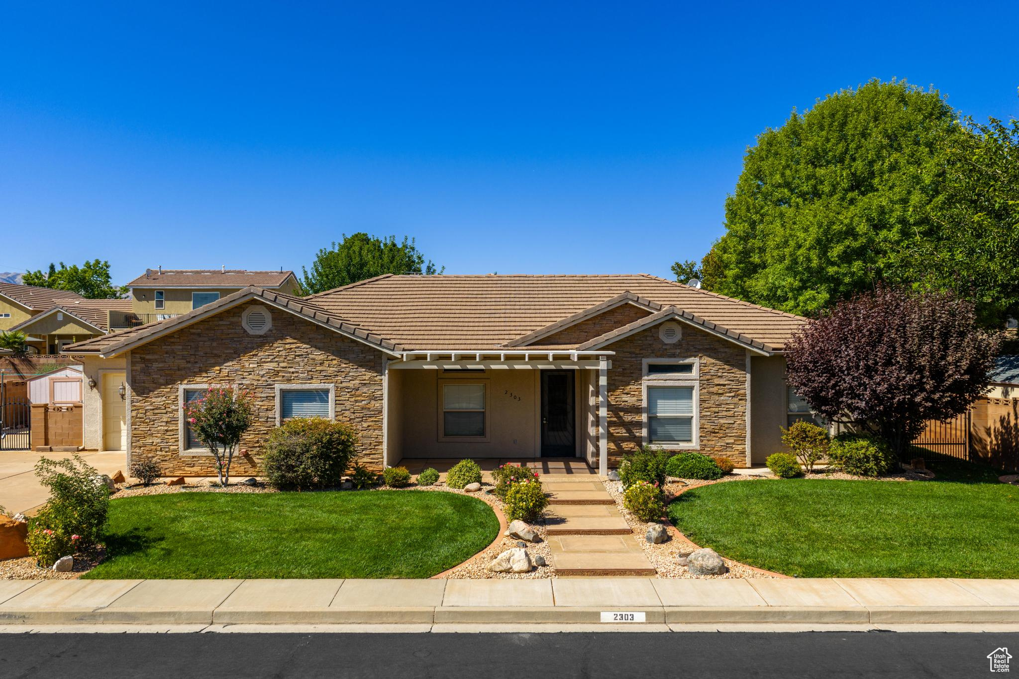 HEIGHTS WEST C - Residential