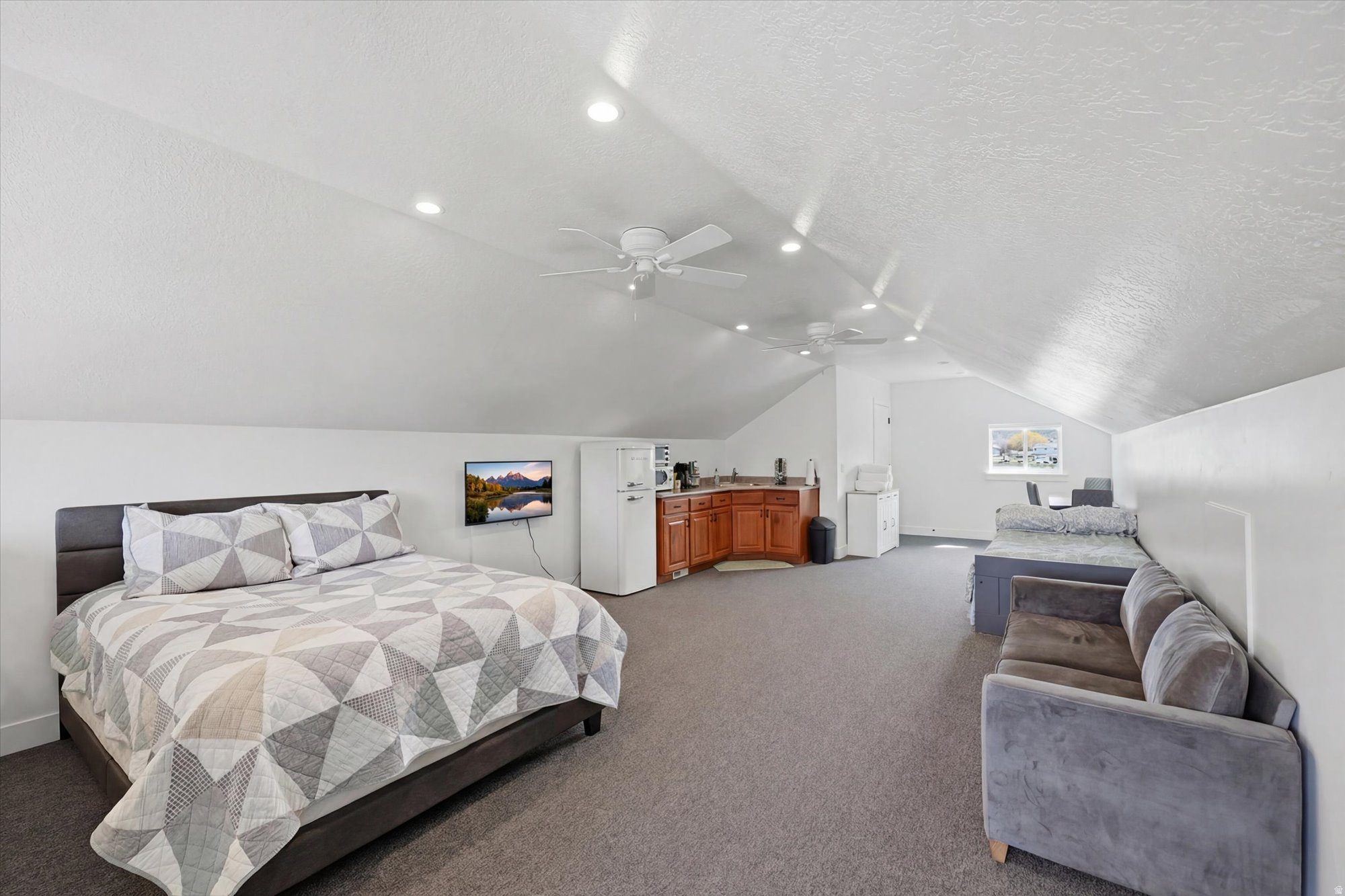 CENTER CREEK MEADOWS PHASE 2 - Residential