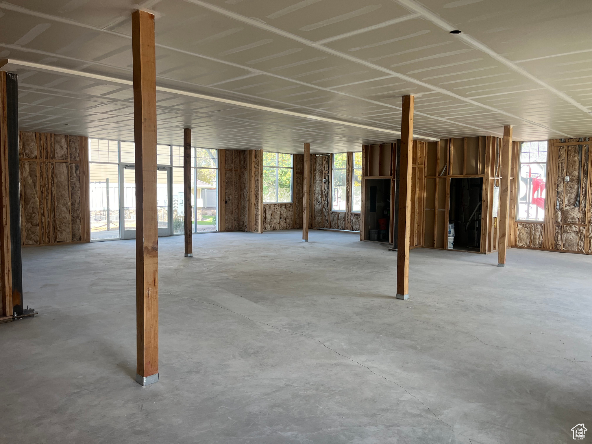 CENTENNIAL PARK - Commercial Sale