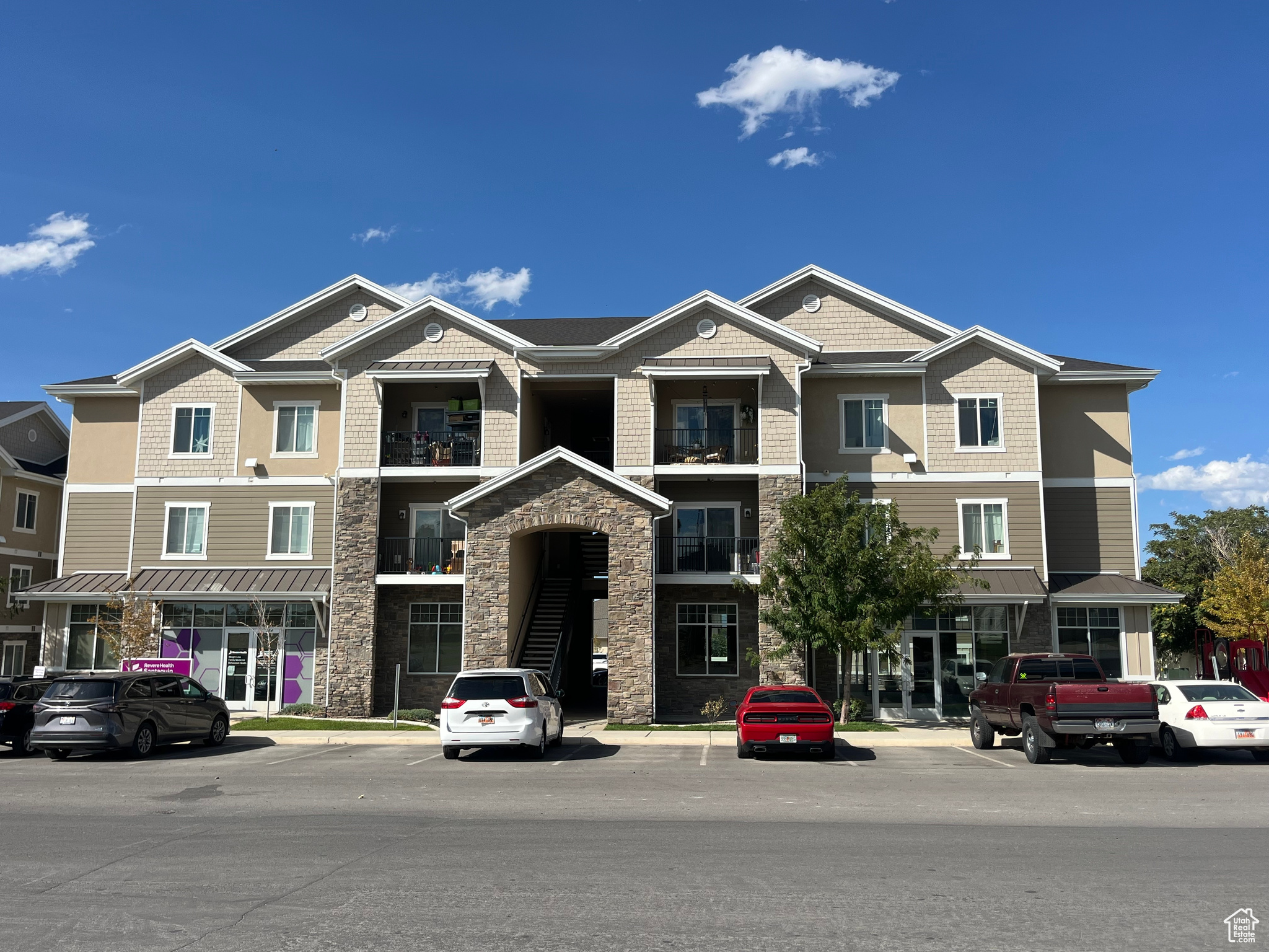 CENTENNIAL PARK - Commercial Sale