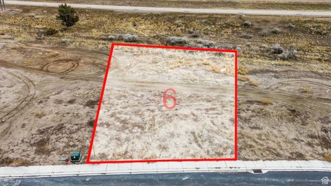 Photo of 547 S 600 E #6, Nephi, UT 84648 (MLS # 2117782)