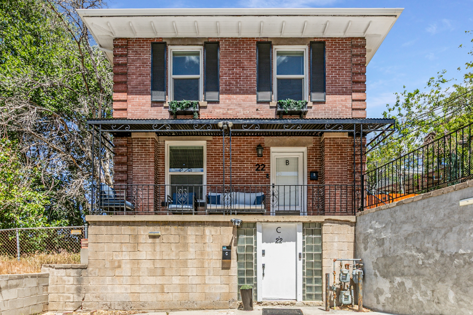 BLK 012 E - Residential Income