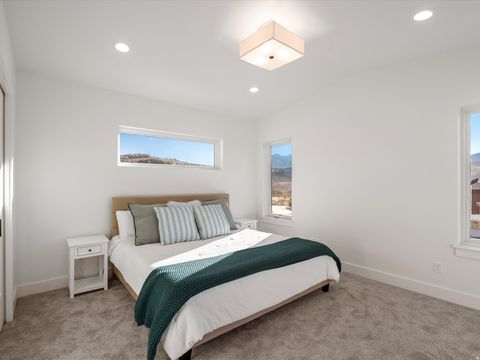 Tiny photo for 7554 E DOGWOOD DR, Huntsville, UT 84317 (MLS # 2145443)