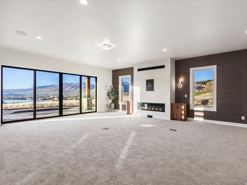 Tiny photo for 7554 E DOGWOOD DR, Huntsville, UT 84317 (MLS # 2145443)