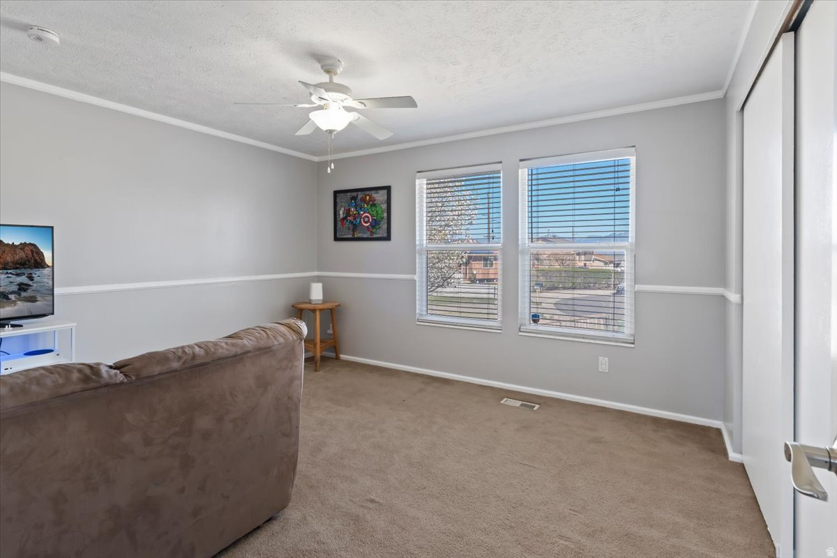 WEST HILLS - Residential