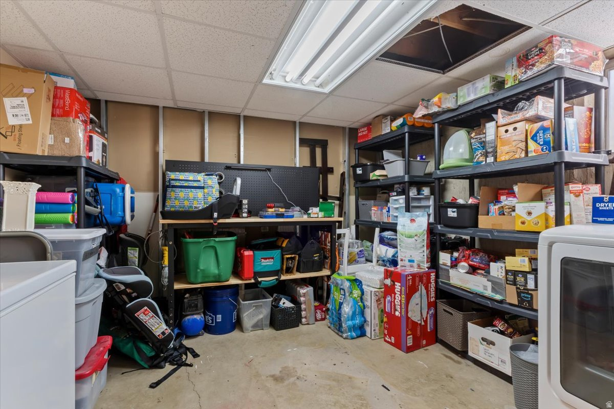 WEST HILLS - Residential