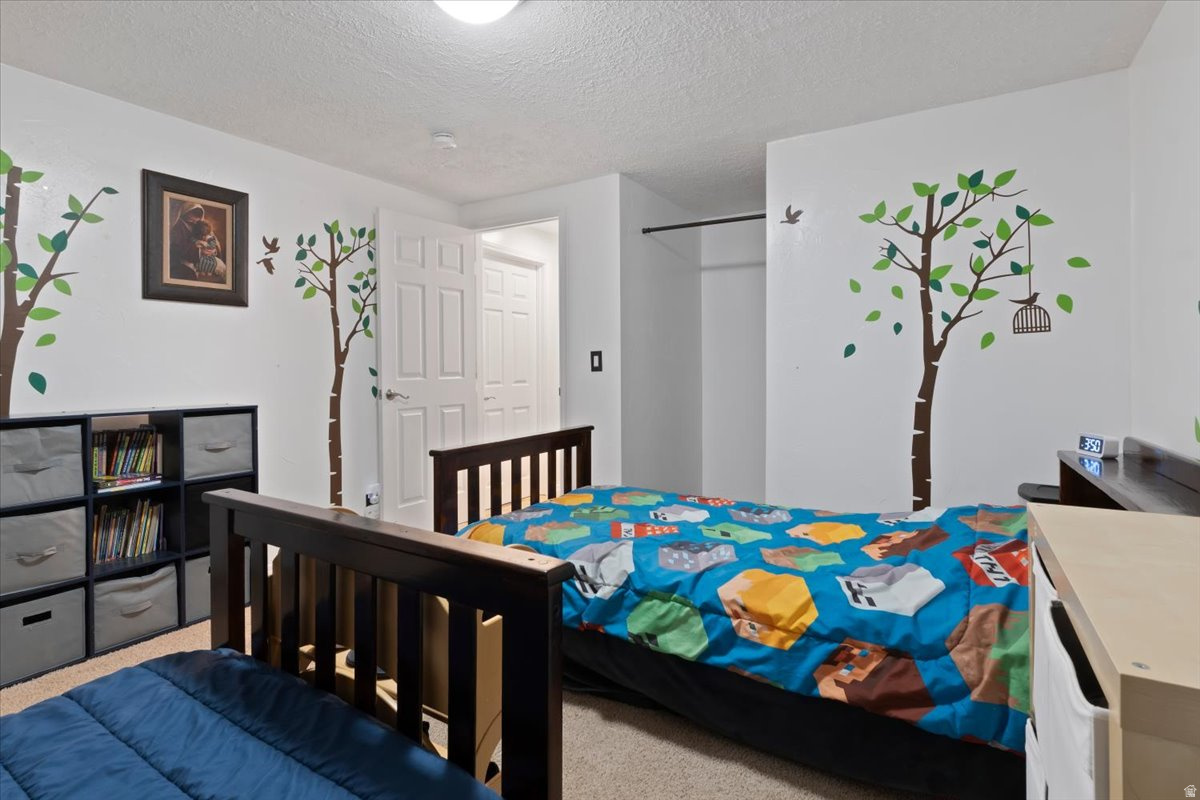 WEST HILLS - Residential