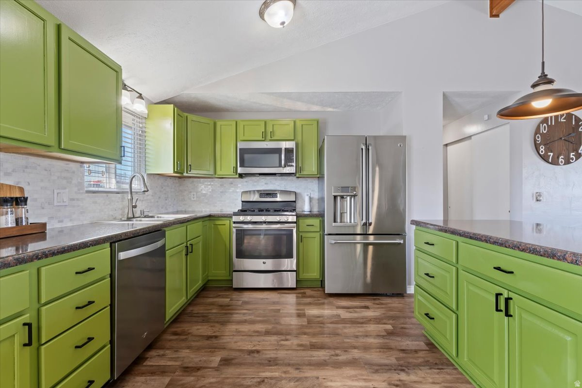 WEST HILLS - Residential