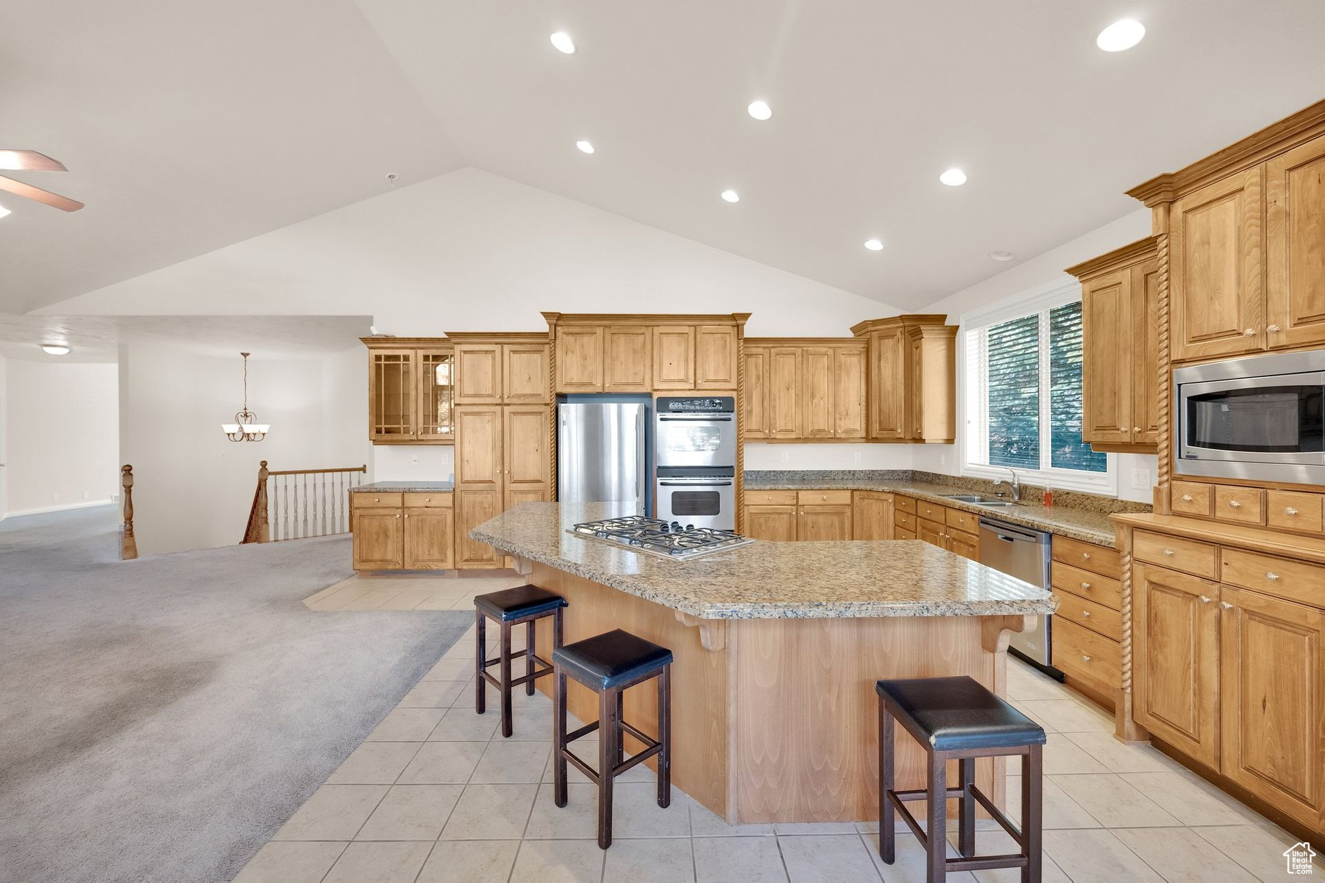 8215 Rossett Green Ln, Sandy, Utah image 9