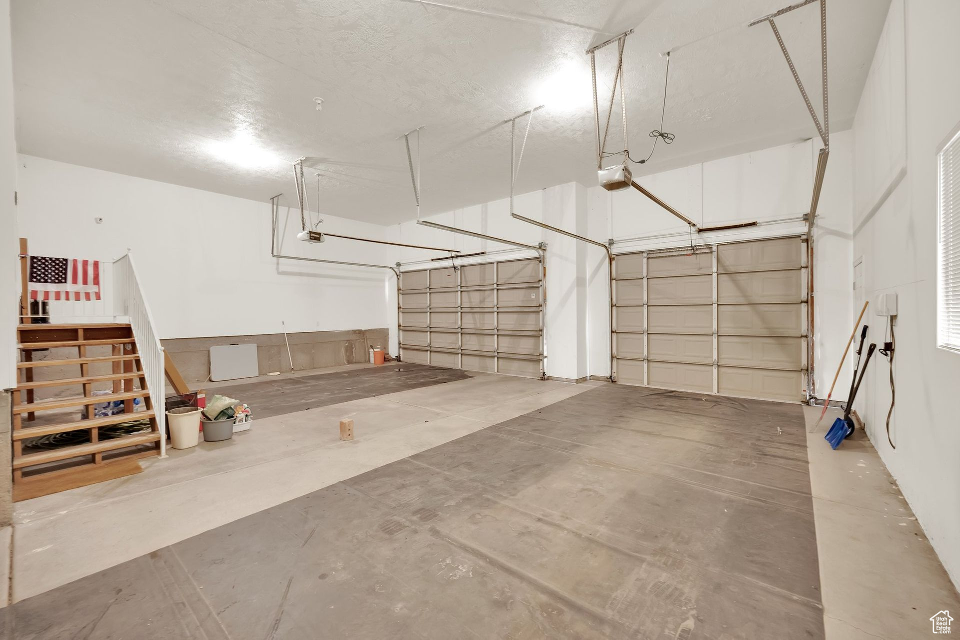 8215 Rossett Green Ln, Sandy, Utah image 33