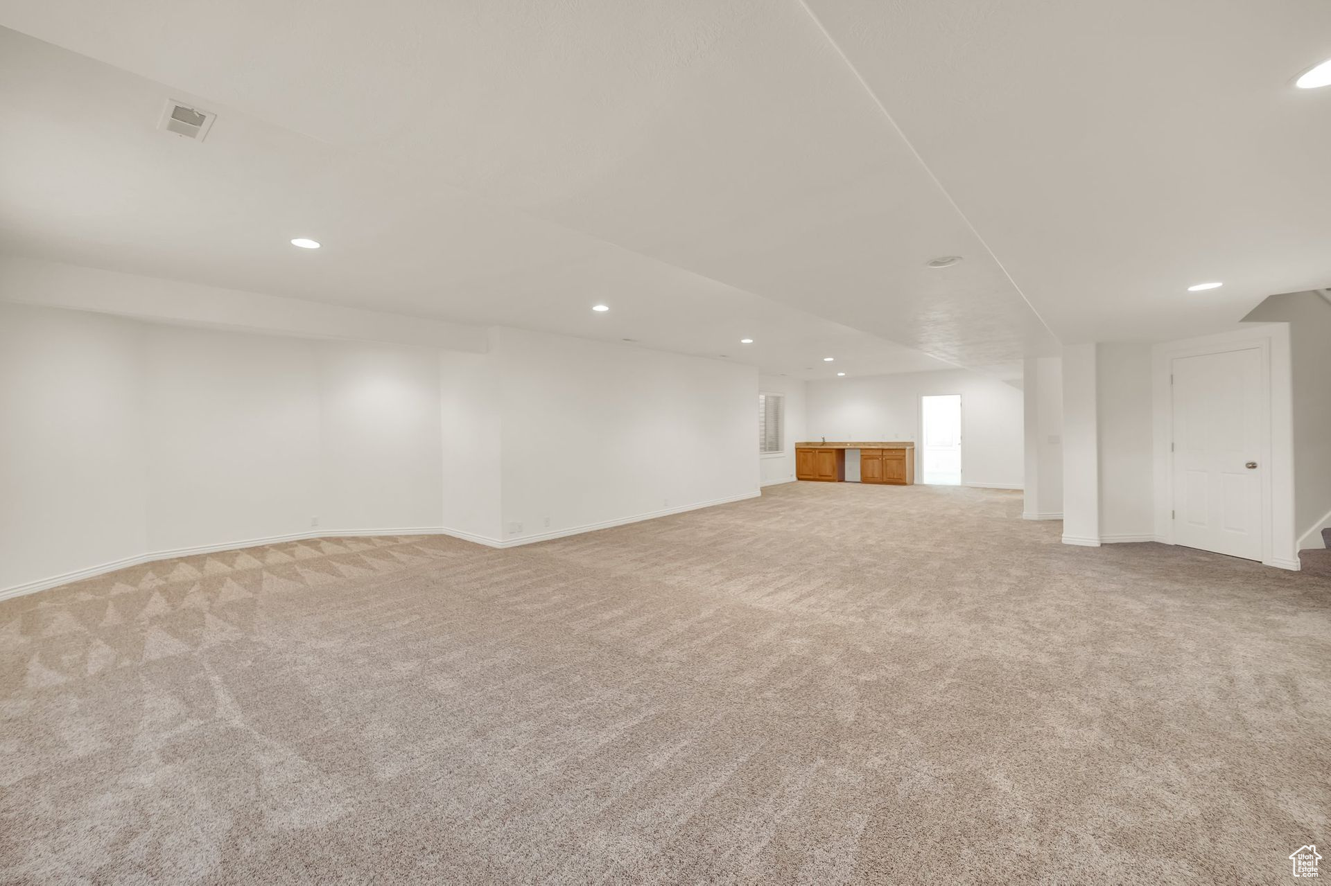 8215 Rossett Green Ln, Sandy, Utah image 27