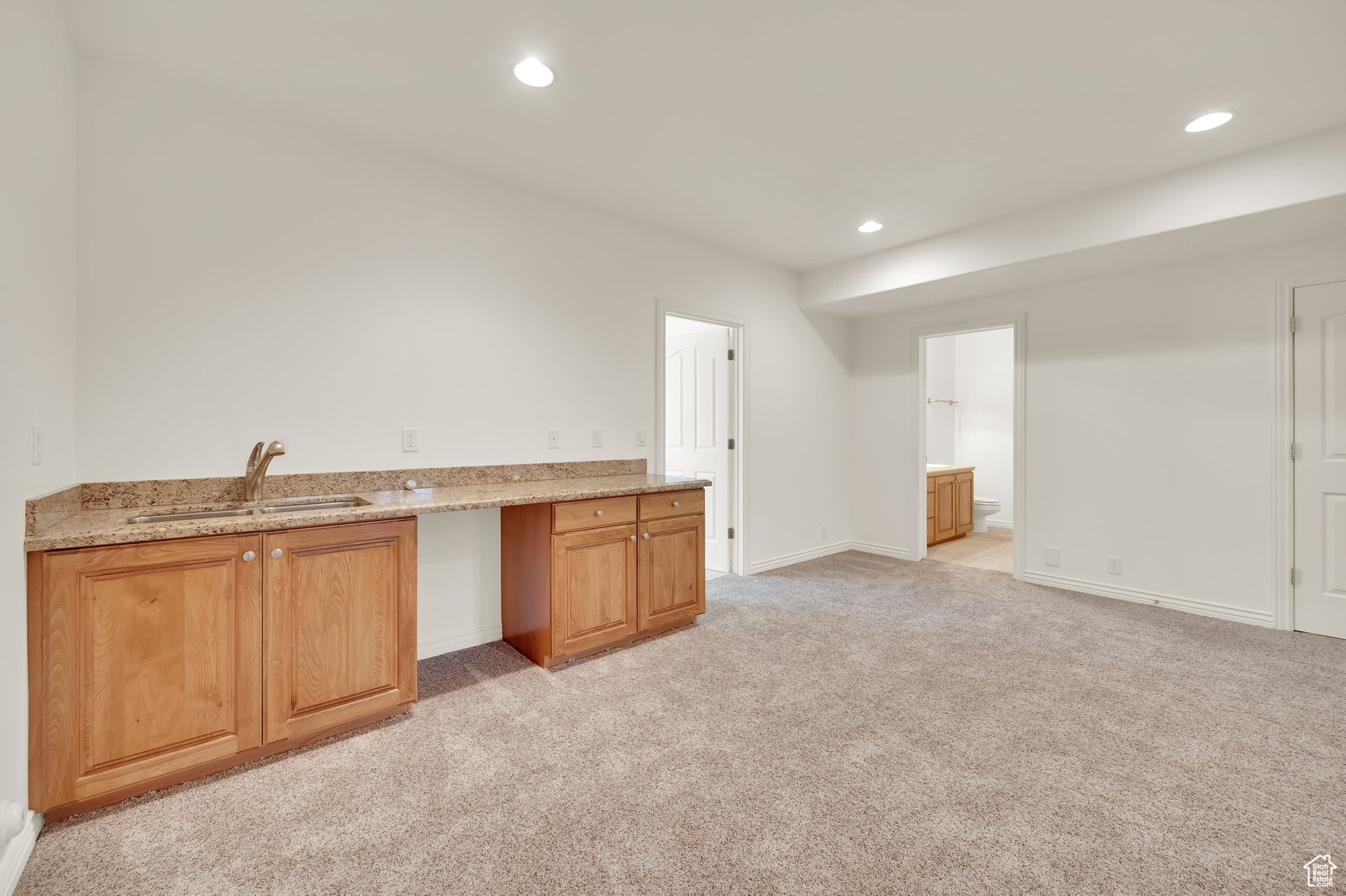 8215 Rossett Green Ln, Sandy, Utah image 26