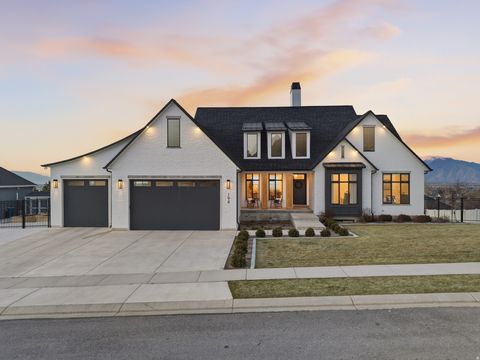 Photo of 194 W MEADOW LARK LN, Elk Ridge, UT 84651 (MLS # 2145763)