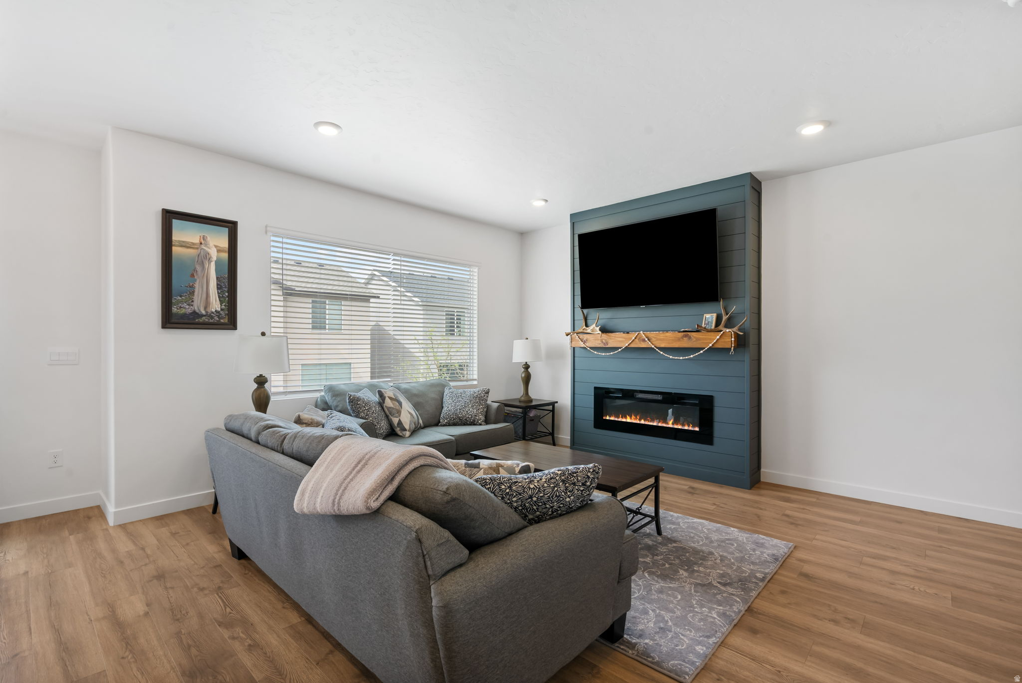 FOOTHILL VILLAGE - Residential