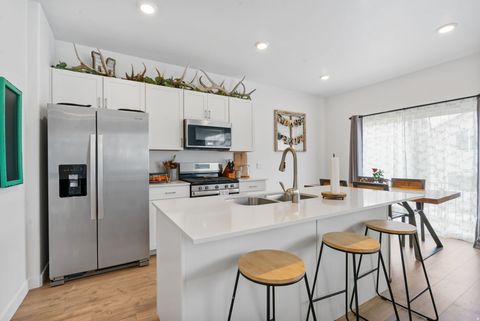 Tiny photo for 854 S HORIZON LOOP, Santaquin, UT 84655 (MLS # 2147582)