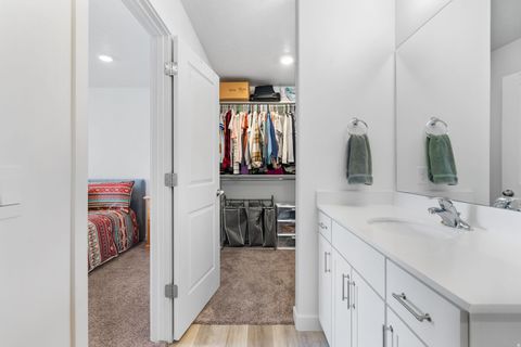 Tiny photo for 854 S HORIZON LOOP, Santaquin, UT 84655 (MLS # 2147582)