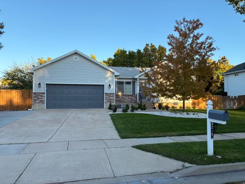 Tiny photo for 2077 S 1575 W, Syracuse, UT 84075 (MLS # 2128792)