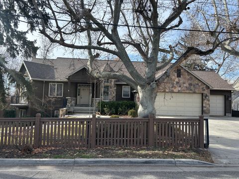 Photo of 4308 S WANDER LN E, Holladay, UT 84124 (MLS # 2135206)