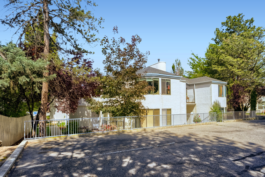 MONTEGO PLACE - Residential