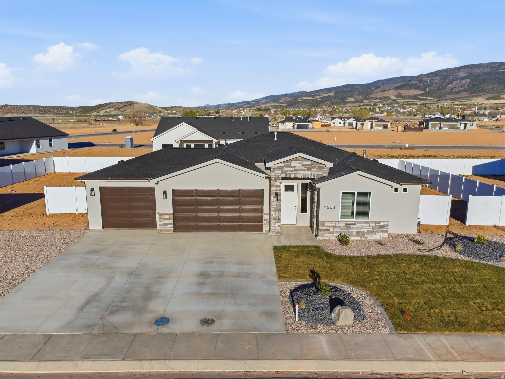 VALLEY GATE - Residential