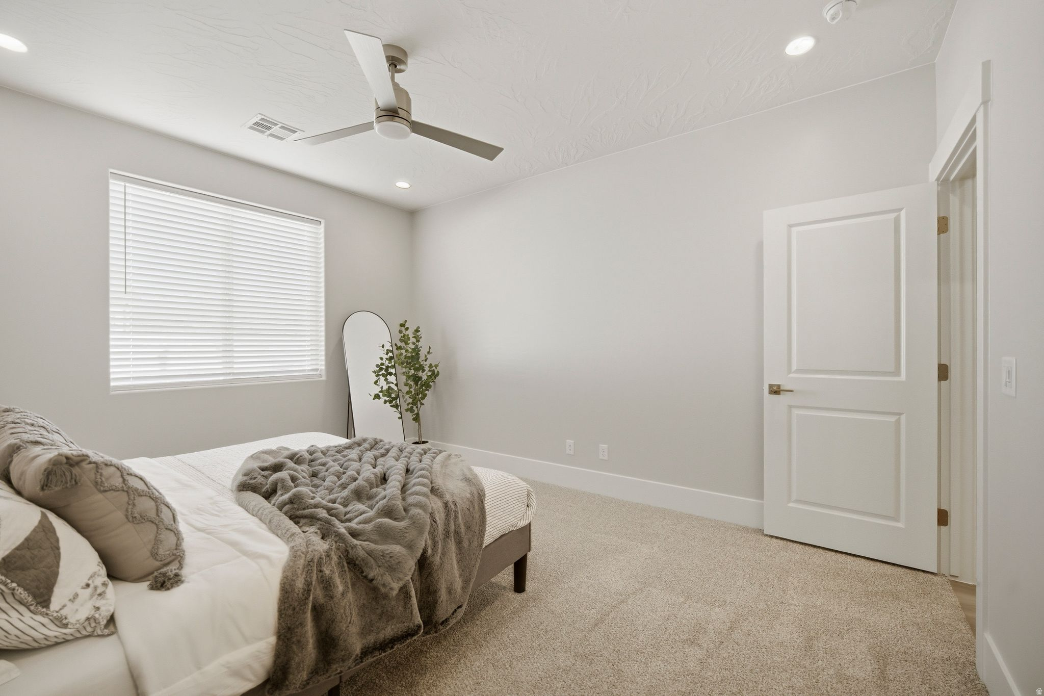 VALLEY GATE - Residential