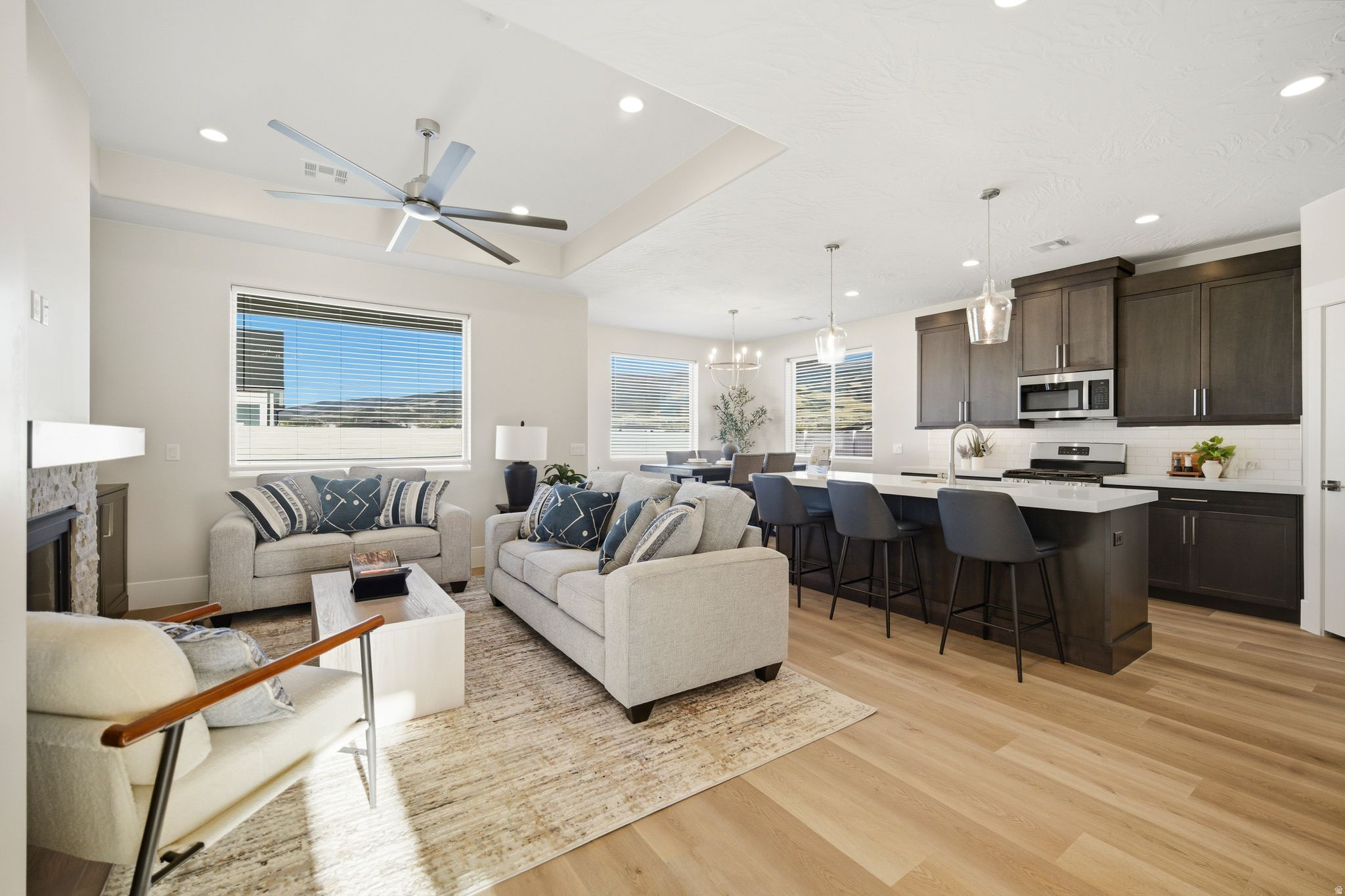 VALLEY GATE - Residential