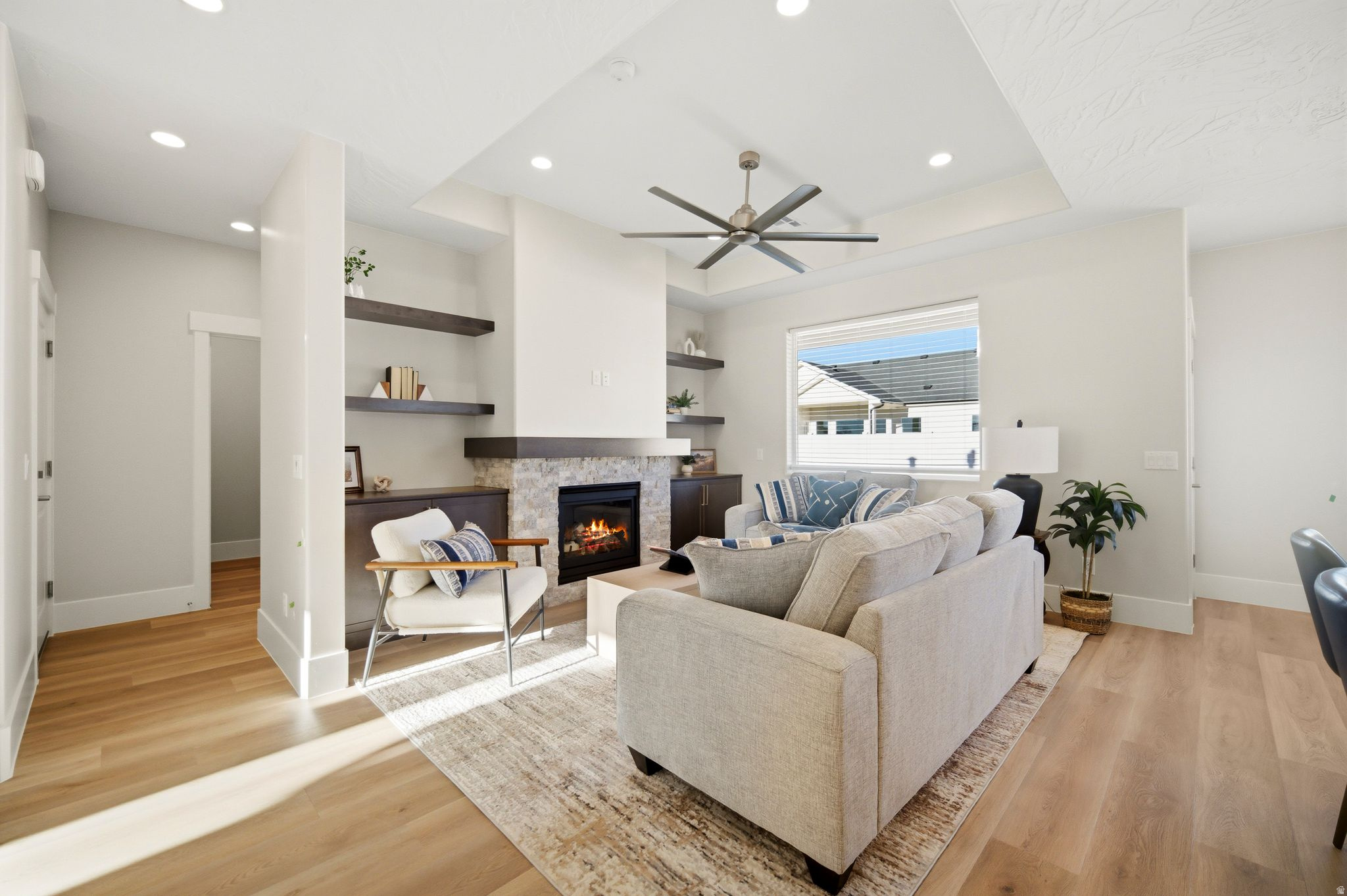 VALLEY GATE - Residential