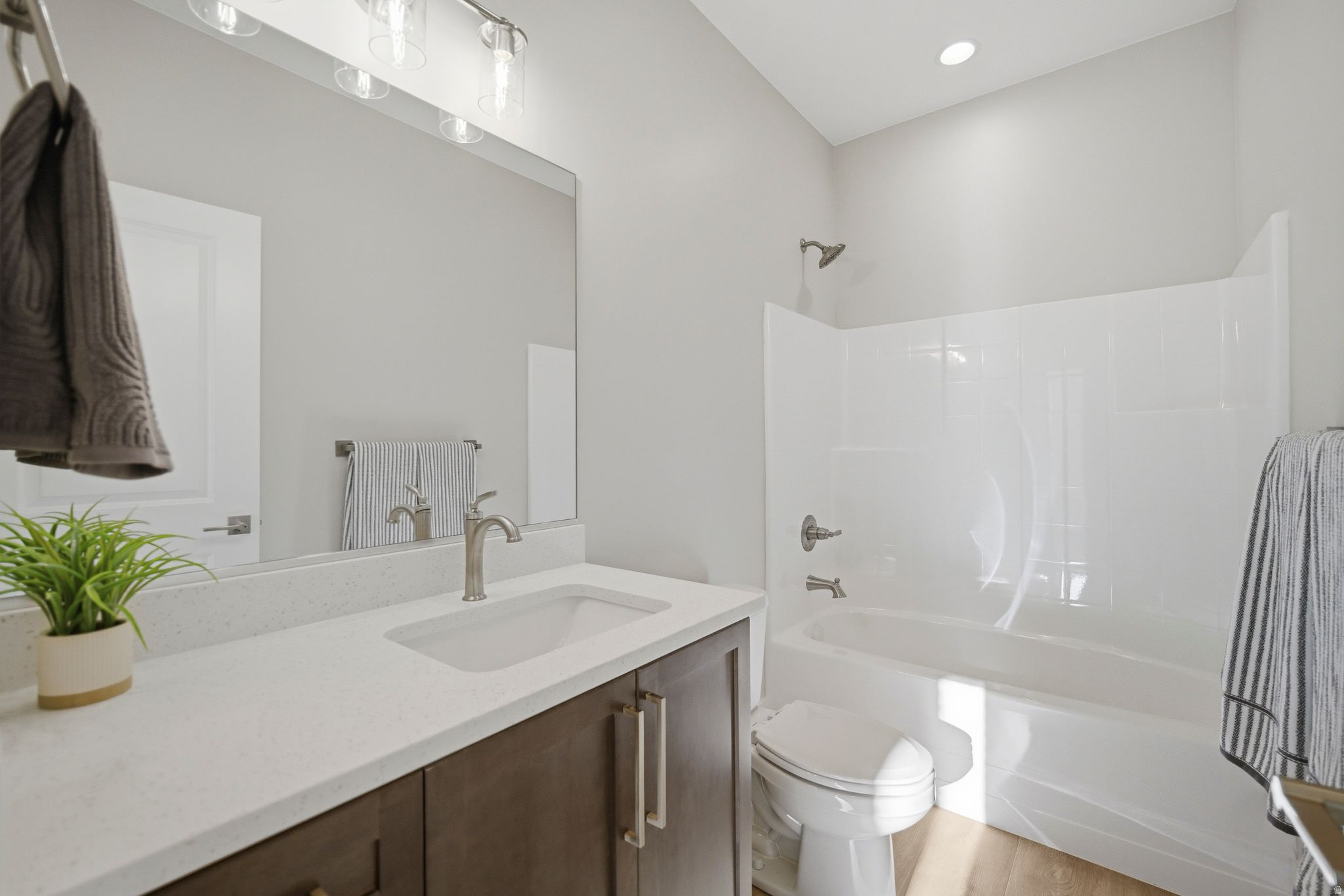 VALLEY GATE - Residential