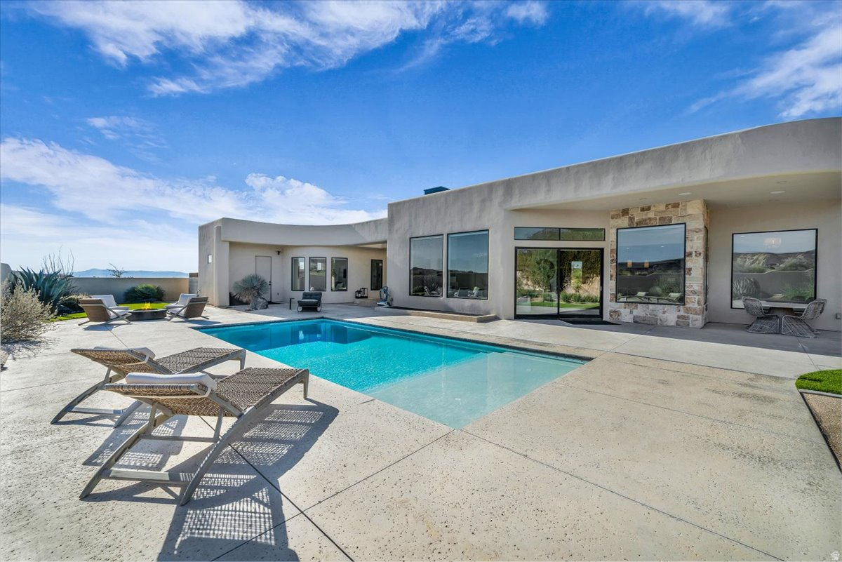 LEDGES OF ST GEORGE - Residential