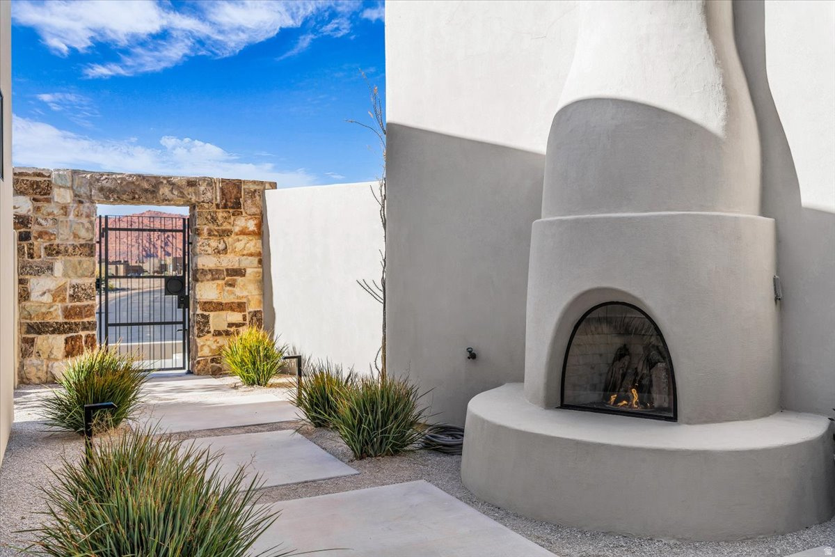 LEDGES OF ST GEORGE - Residential