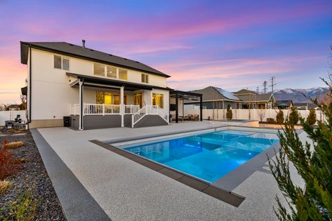 Tiny photo for 1919 W 850 S, Layton, UT 84041 (MLS # 2124601)