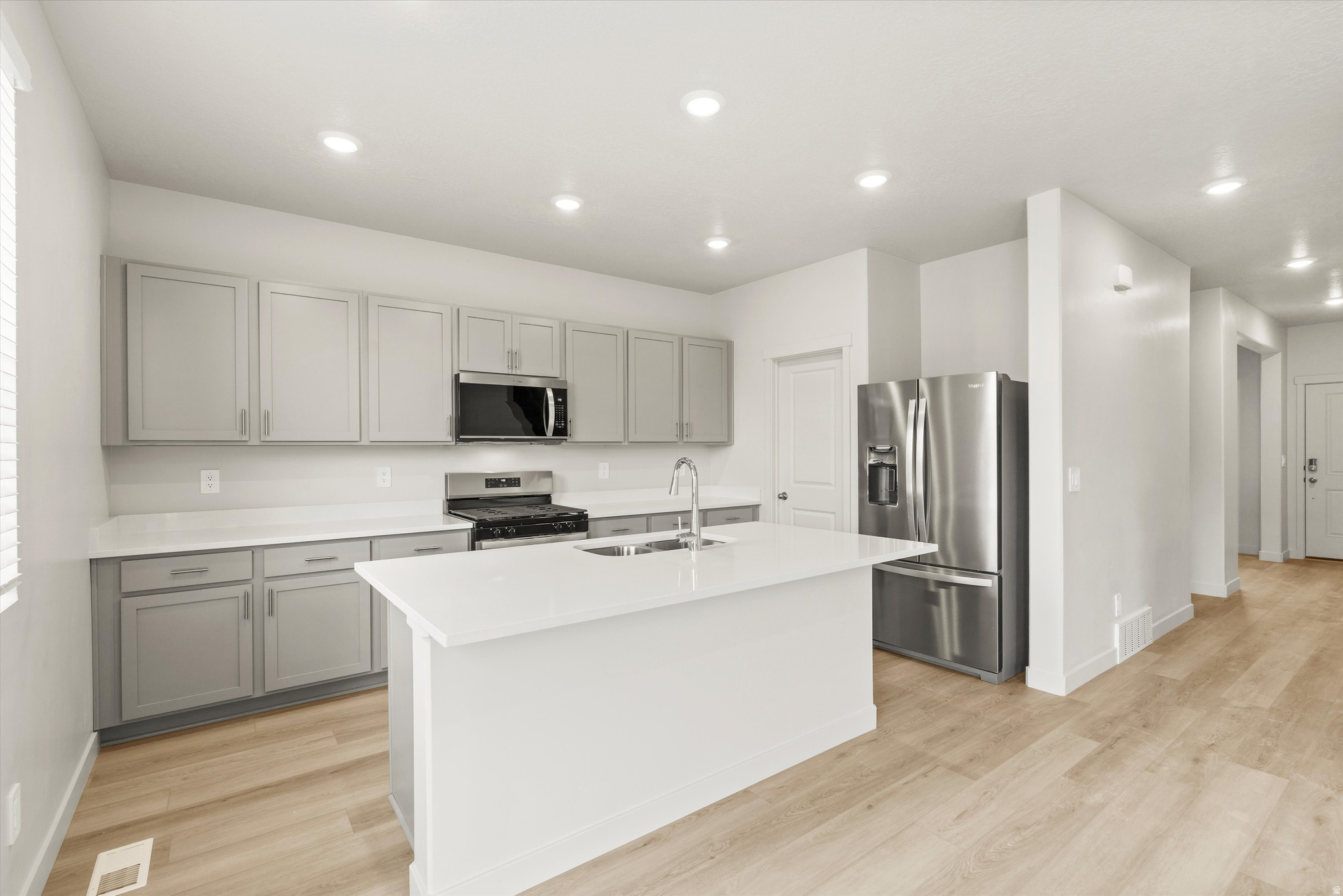 VISTA MEADOWS - Residential